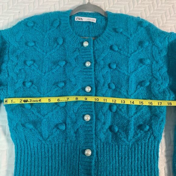 ZARA Faux Pearl Button front Cropped Cardigan Sweater Pom-pom Teal Blue Small - Picture 10 of 11